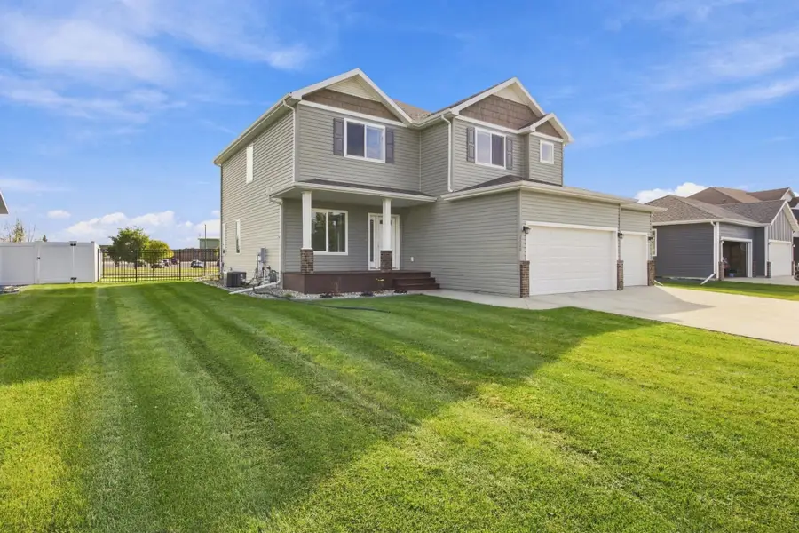 2528 N Pond Drive E, West Fargo, ND 58078 - #2