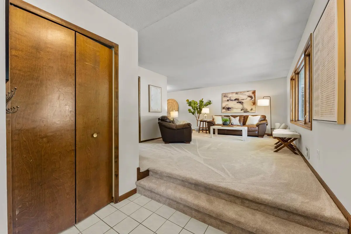 7181 Steepleview Road, Woodbury, MN 55125 - #1