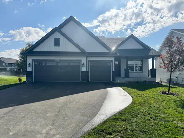 1906 Dogwood Court, Carver, MN 55315