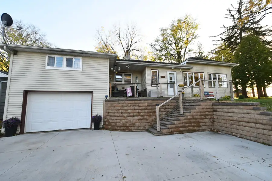 207 E 6th Street, Zumbrota, MN 55992 - #2