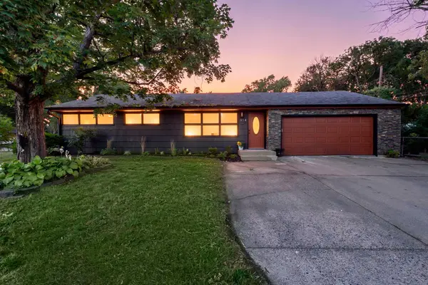 914 W 82nd Street, Bloomington, MN 55420
