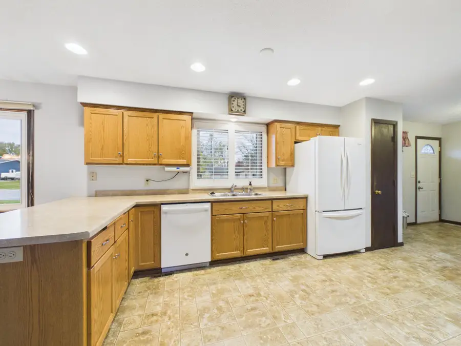 128 E 5th Street N, Melrose, MN 56352 - #3