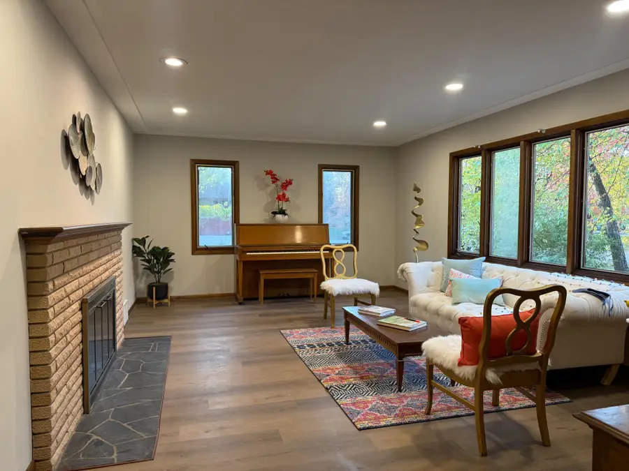 1036 Woodlynn Avenue, Saint Paul, MN 55113 - #3