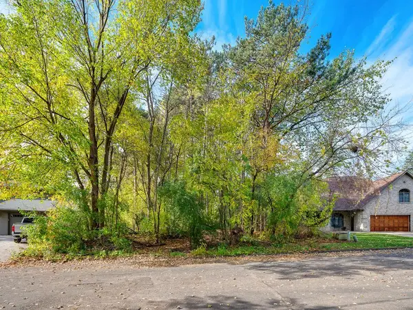 xxxx Reidmond Avenue, Little Canada, MN 55117