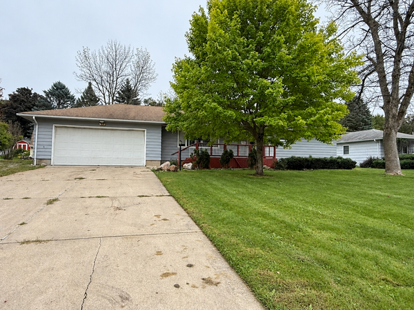 409 Lynwood Drive, Albert Lea, MN 56007