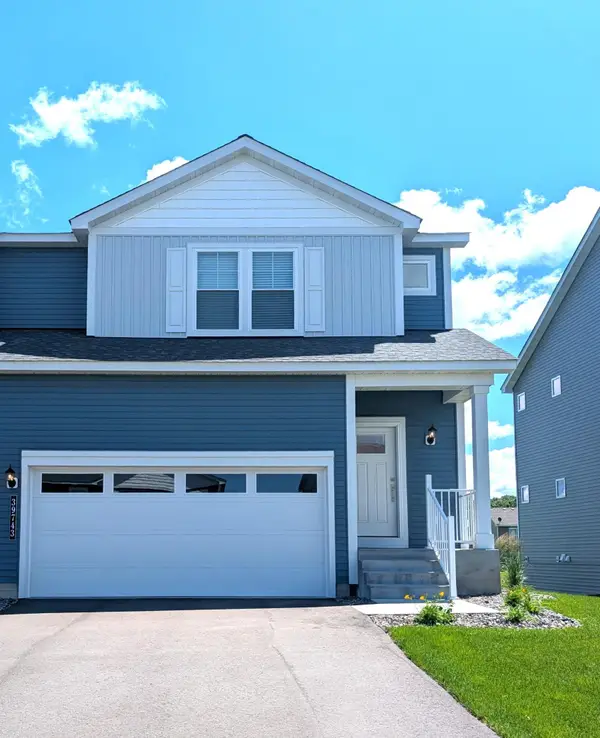 39743 Fallbrook Avenue, North Branch, MN 55056