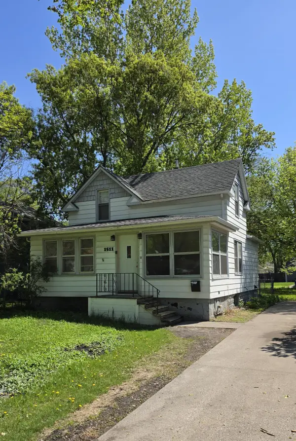 1511 9th Street N, Fargo, ND 58102
