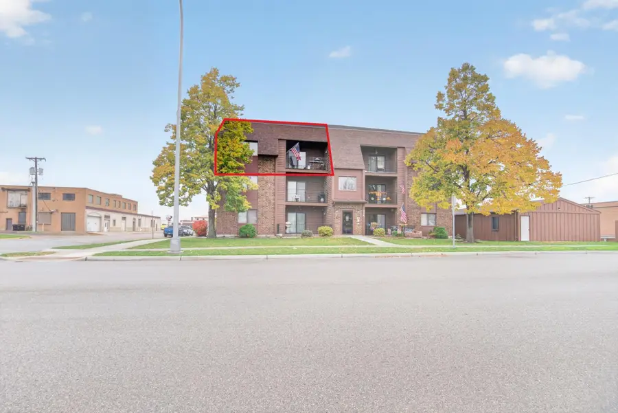 215 3rd Avenue Ne #10, Valley City, ND 58072 - #2