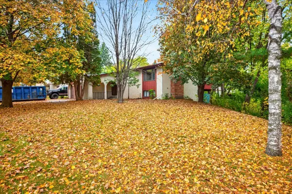 2305 E 115th Street, Burnsville, MN 55337