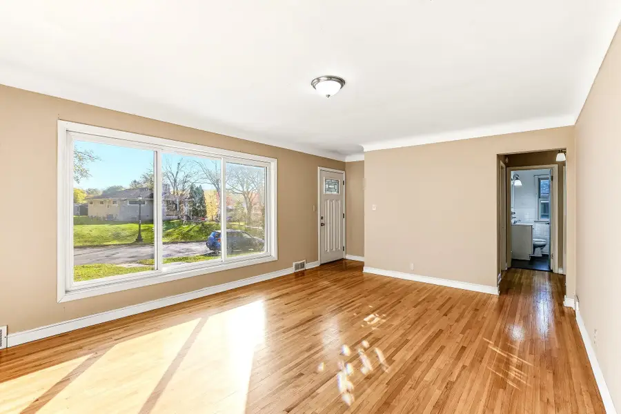 1629 Hazel Street N, Saint Paul, MN 55119 - #3