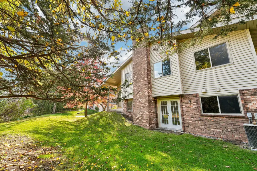9795 Dorset Lane, Eden Prairie, MN 55347 - #2
