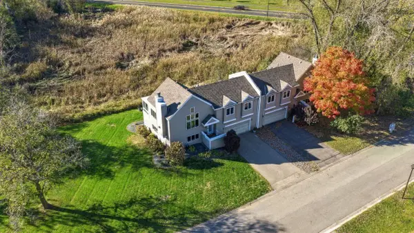 8942 Preserve Boulevard, Eden Prairie, MN 55347