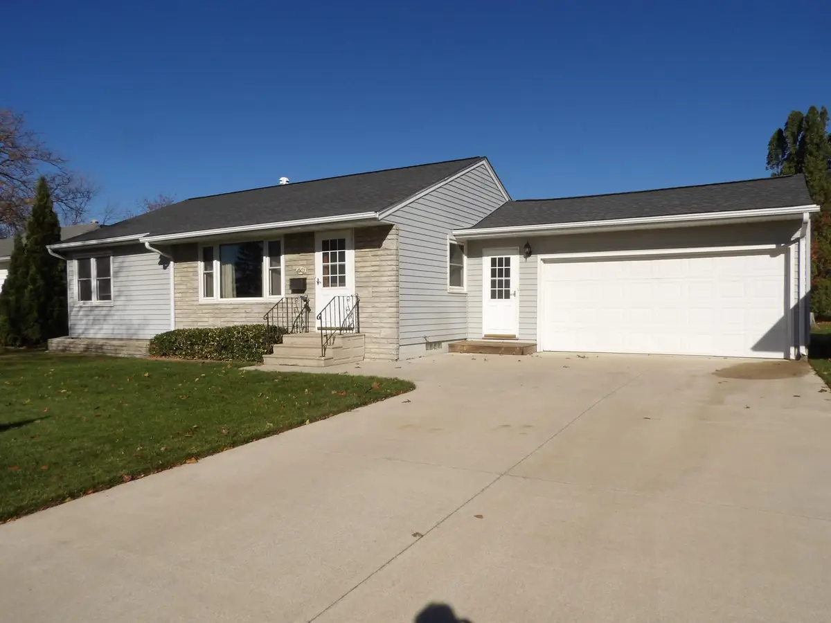 1903 3rd Avenue Se, Austin, MN 55912 - #1