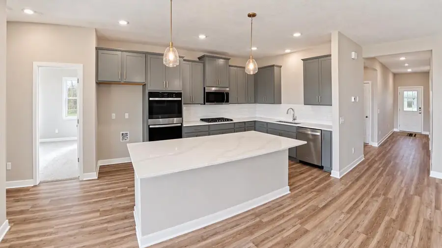 2148 Bluff Heights Drive, Shakopee, MN 55379 - #2