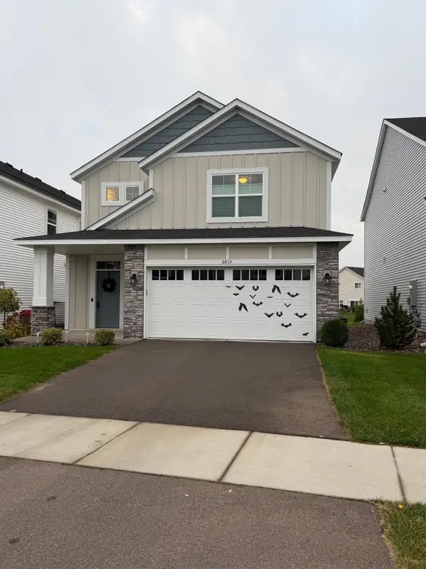 6815 102nd Street S, Cottage Grove, MN 55016