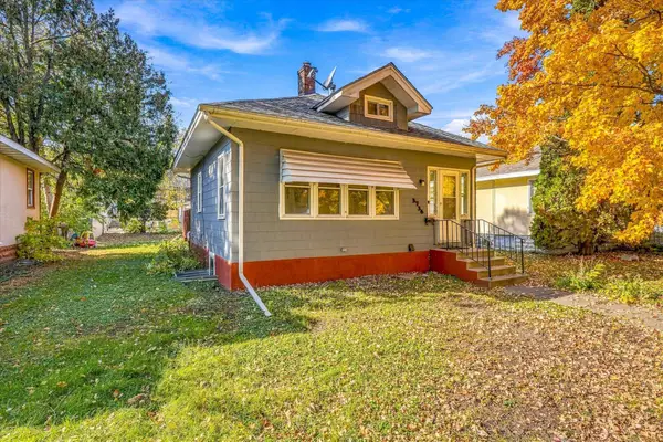 3736 18th Avenue S, Minneapolis, MN 55407