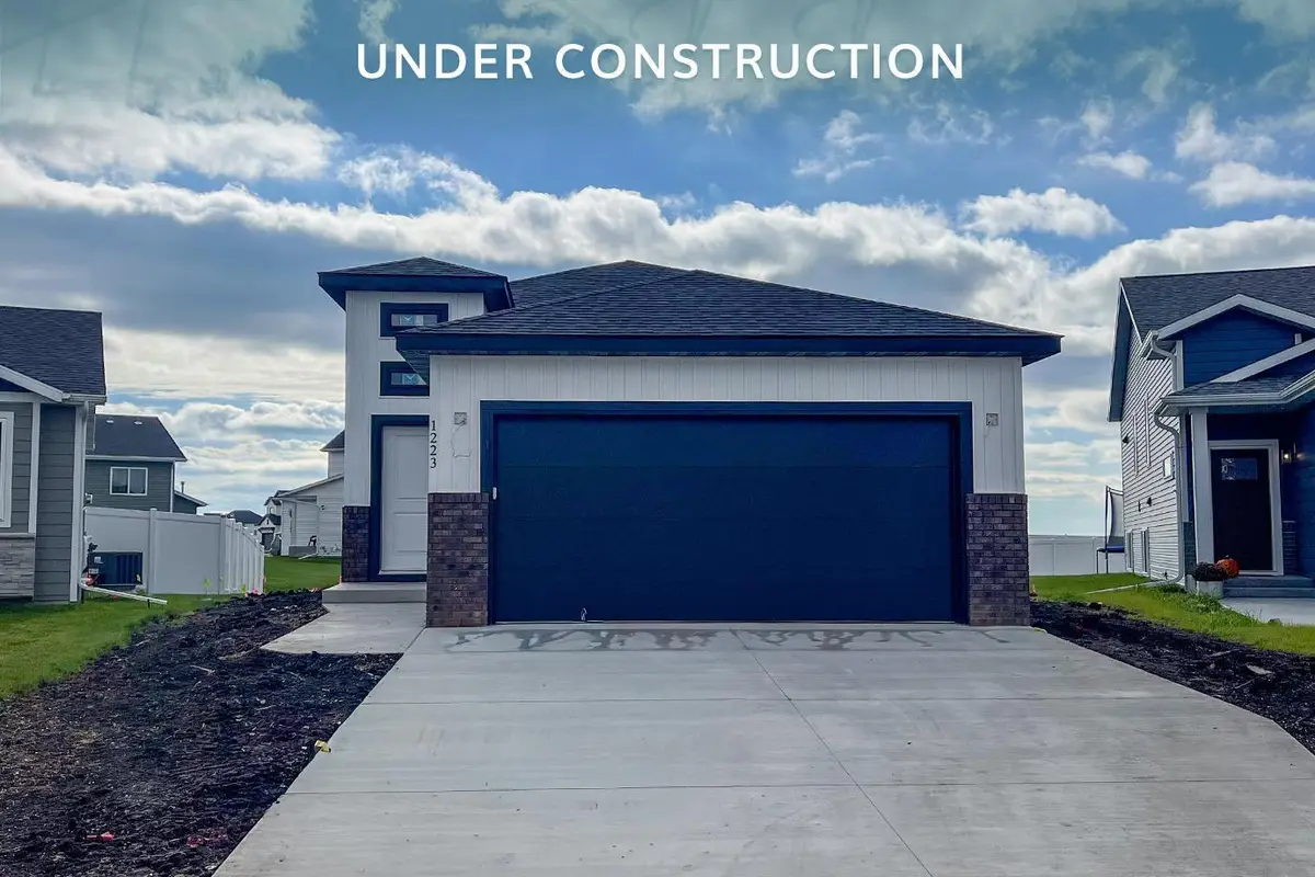1223 Rachel Drive W, West Fargo, ND 58104 - #1