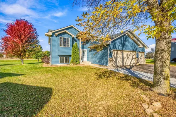 1576 Cedar Drive S, Cambridge, MN 55008