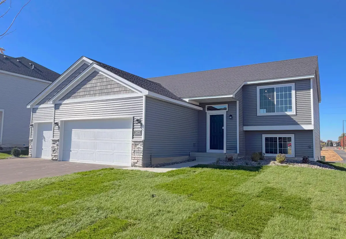 1923 Pierce Street S, Cambridge, MN 55008 - #1