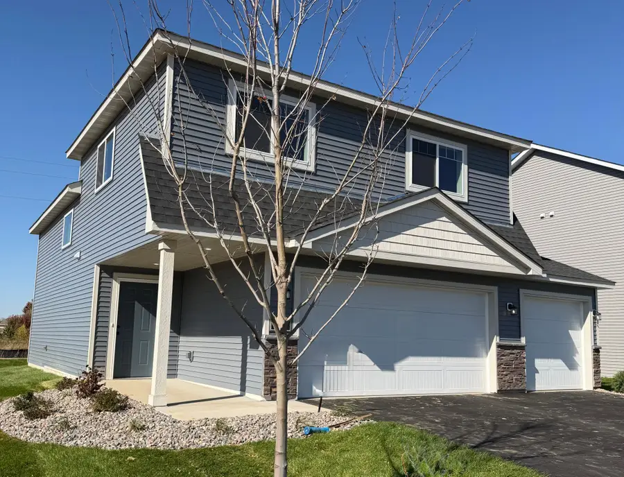 1827 Pierce Street S, Cambridge, MN 55008 - #2