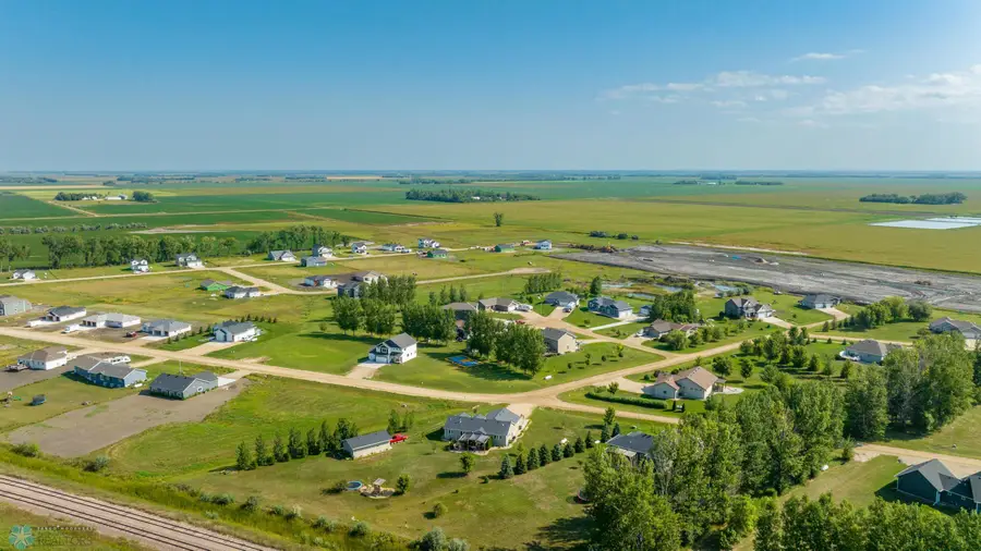 606 Lorraine Way, Colfax, ND 58018 - #2