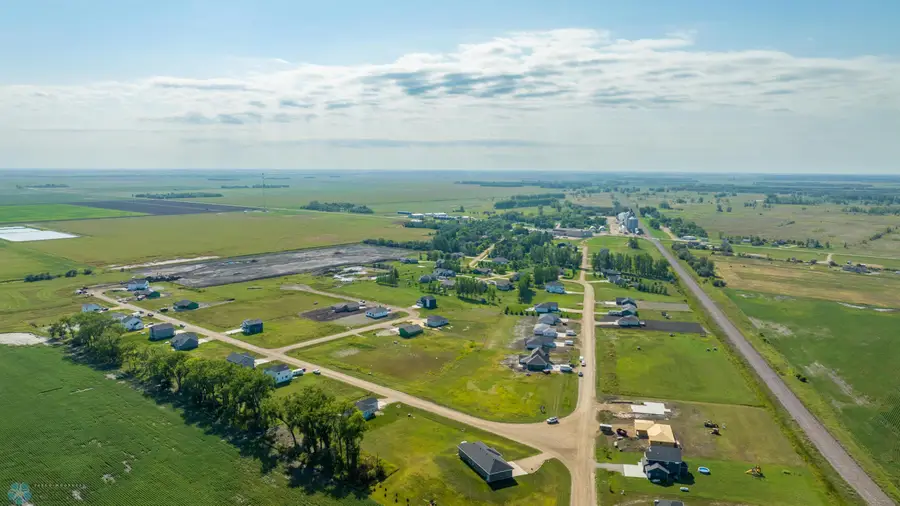602 Lorraine Way, Colfax, ND 58018 - #3