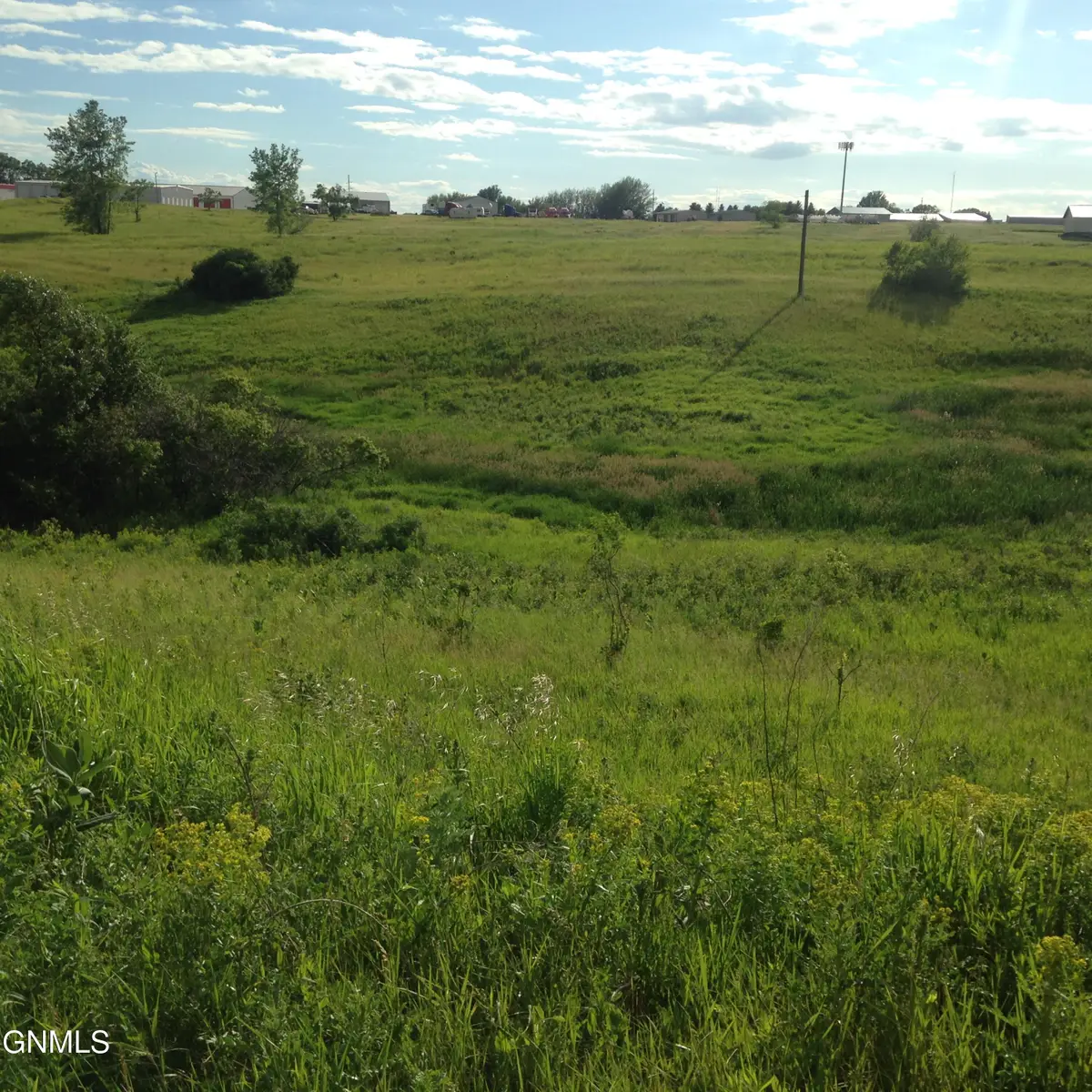1811 8th Avenue Nw, Jamestown, ND 58401 - #1
