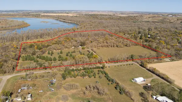 8902 Sibley Drive, Bismarck, ND 58504