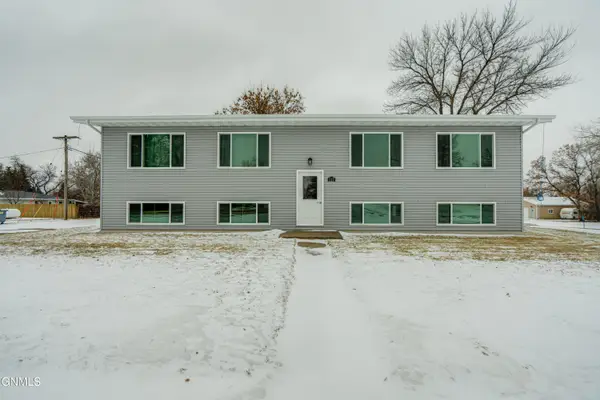 117 3rd Street, Center, ND 58530