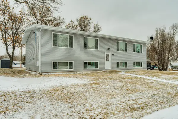 217 Lakota Avenue, Center, ND 58530