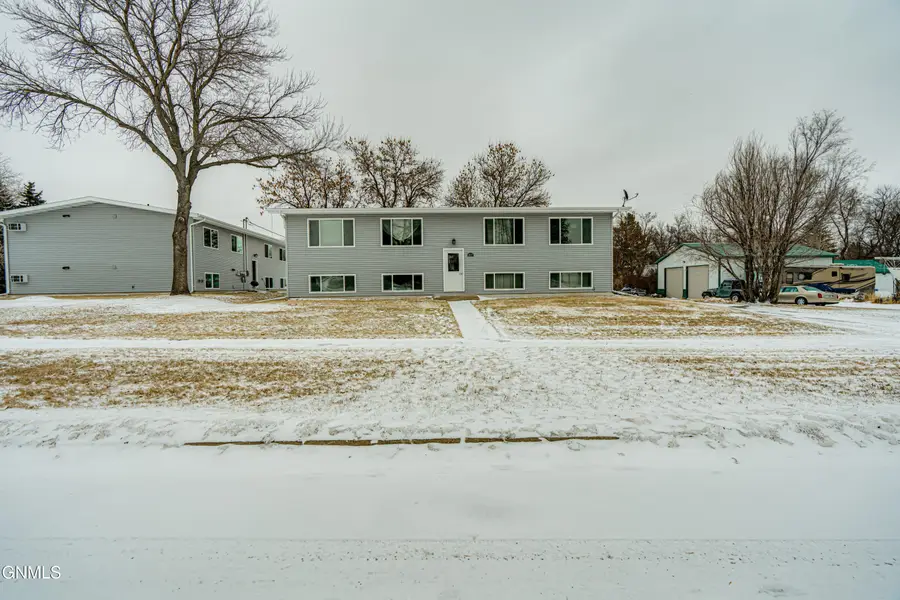 217 Lakota Avenue, Center, ND 58530 - #3