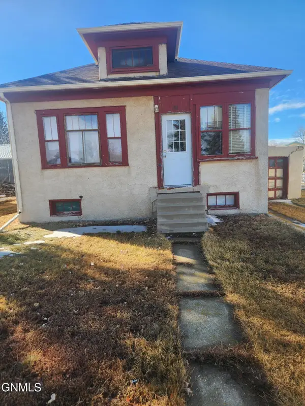 311 B Street S, Glen Ullin, ND 58631