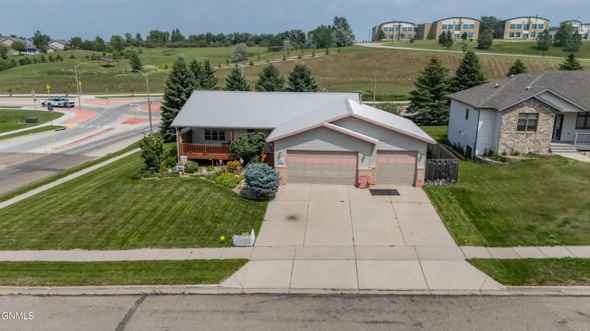 4432 Overland Road, Bismarck, ND 58503 - #1