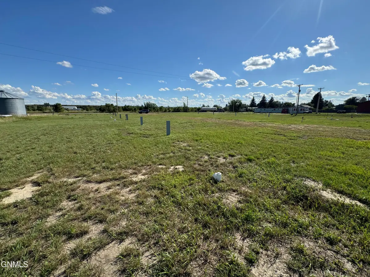 704 6th Street E, Culbertson, MT 59218 - #1