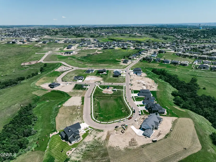 2620 Frisco Way, Bismarck, ND 58503 - #2