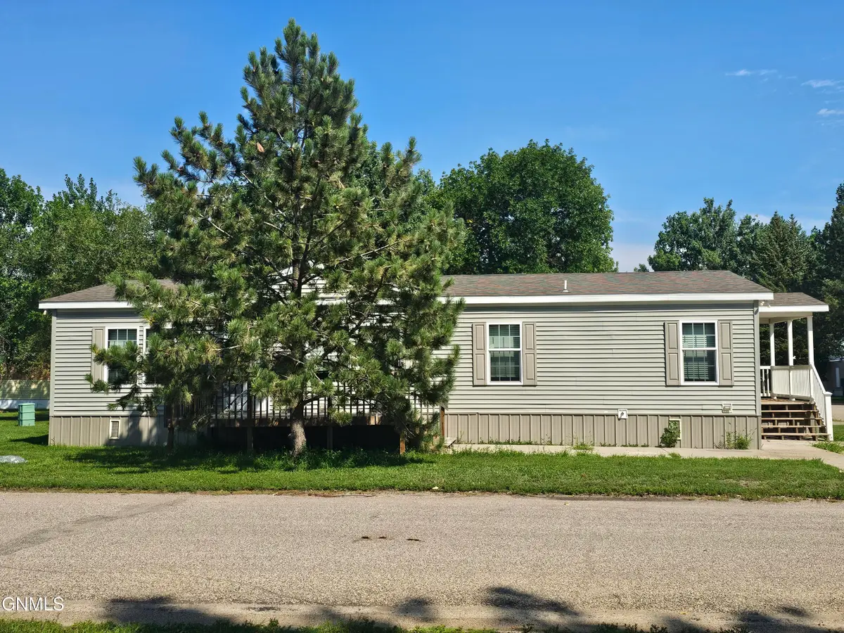 2600 University Avenue #62, Williston, ND 58801 - #1