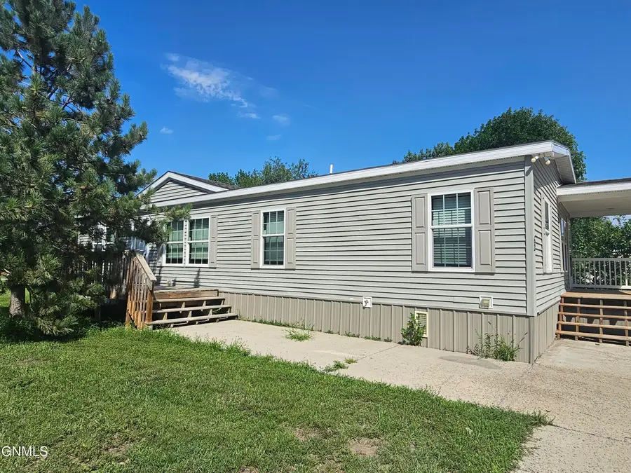 2600 University Avenue #62, Williston, ND 58801 - #2