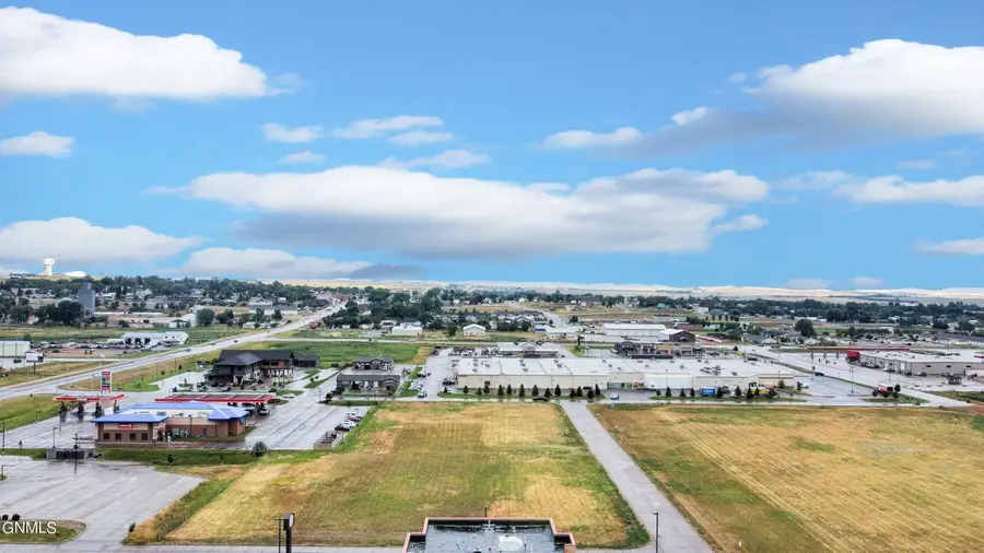 L3 B4 3rd Street Se, Watford City, ND 58854 - #3