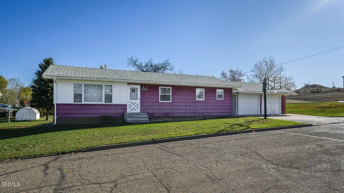 414 3rd Street S, Glen Ullin, ND 58631 - #1