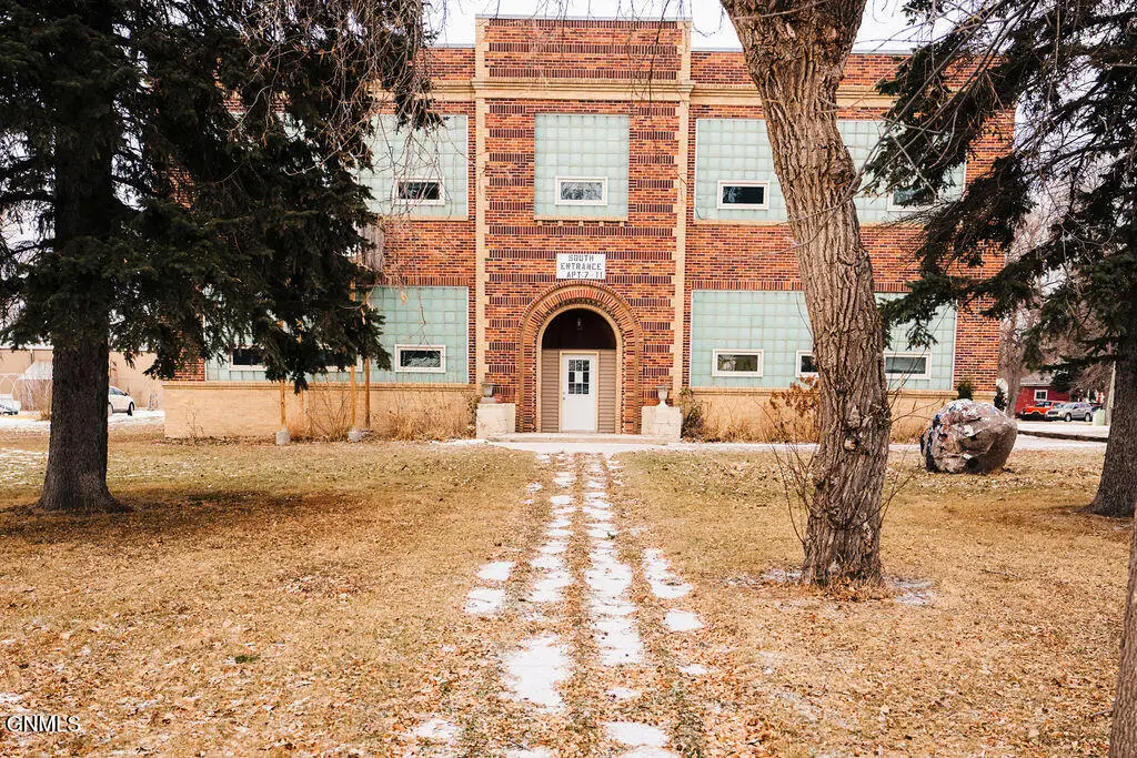 208 Center Street, Wimbledon, ND 58492 - #1