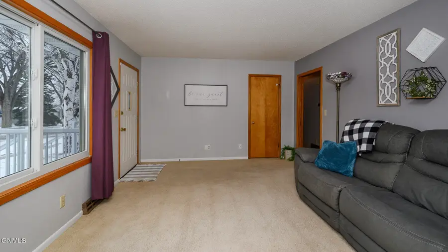 1737 9th Street N, Bismarck, ND 58501 - #3