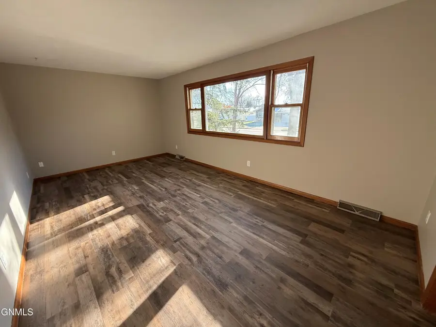 2421 Winchester Drive, Bismarck, ND 58503 - #3