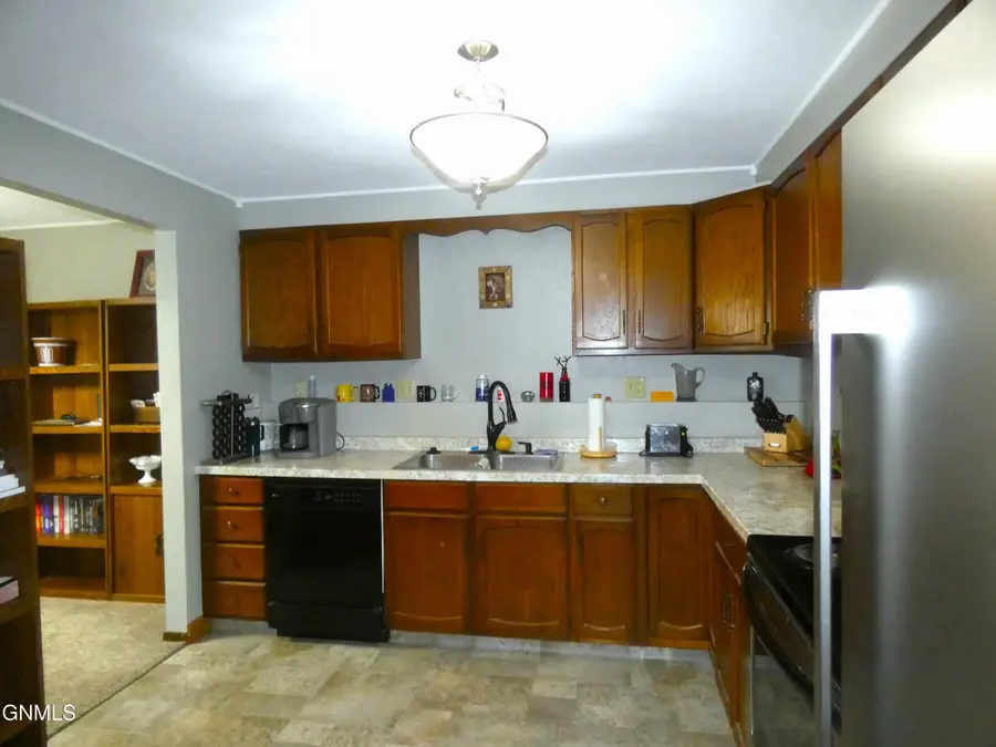 607 Interstate Avenue E #2, Bismarck, ND 58503 - #2