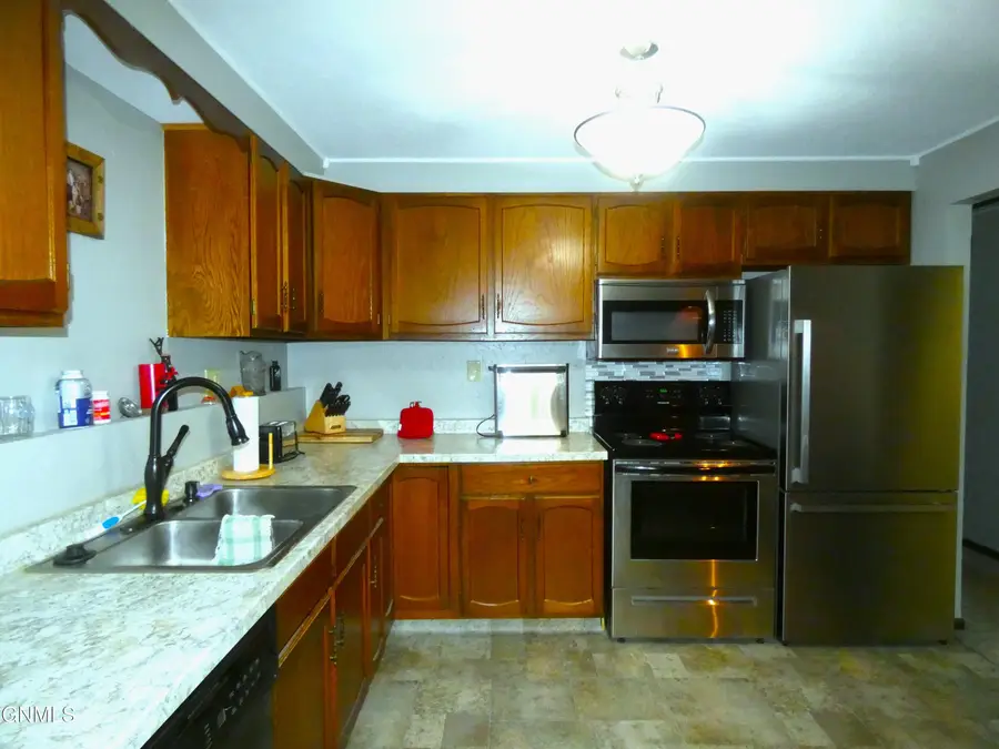 607 Interstate Avenue E #2, Bismarck, ND 58503 - #3