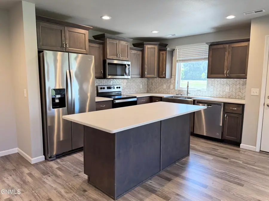 3304 Kenner Loop, Bismarck, ND 58504 - #3