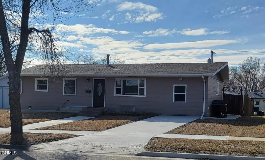 321 16th Avenue Ne, Jamestown, ND 58401 - #1