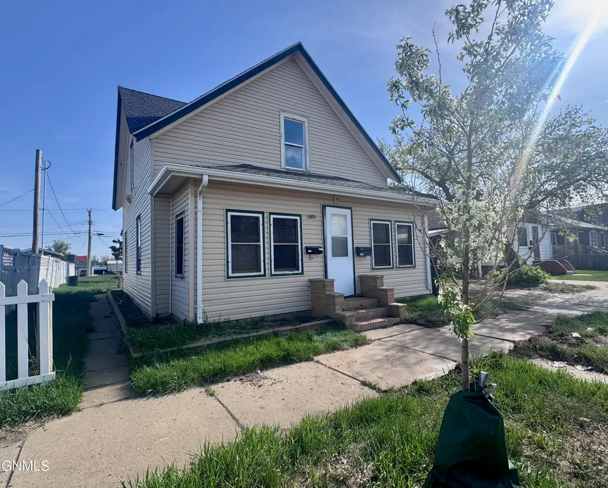 134 E Broadway Street, Dickinson, ND 58601 - #1