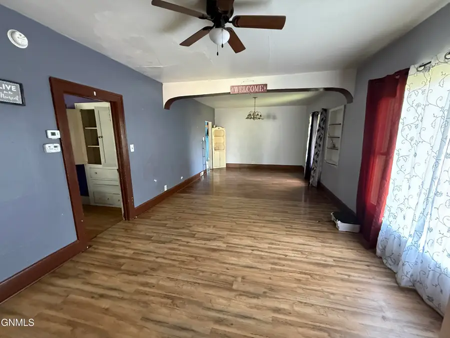 421 Main Street W, Beulah, ND 58523 - #3