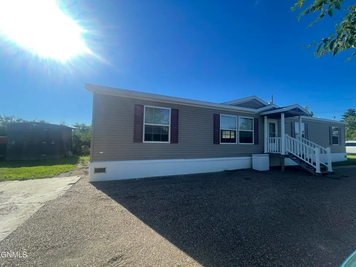 310 Central Avenue, Plentywood, MT 59254 - #1