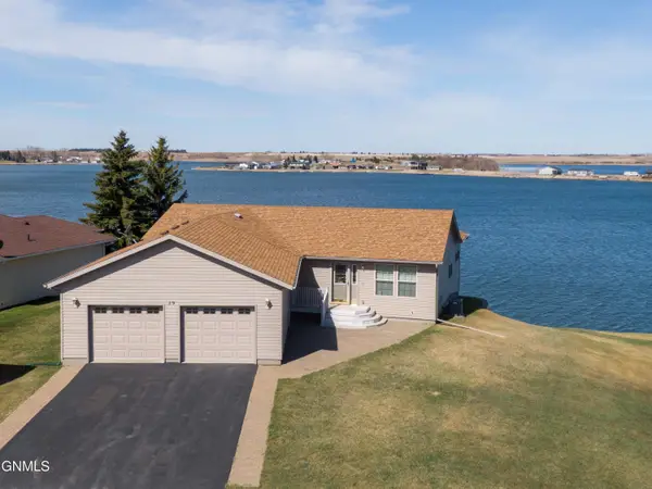 29 N Rice Lake Road, Douglas, ND 58735